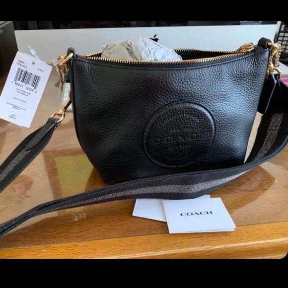 New with tags dempsey shoulder bag with patch - Picture 2 of 4